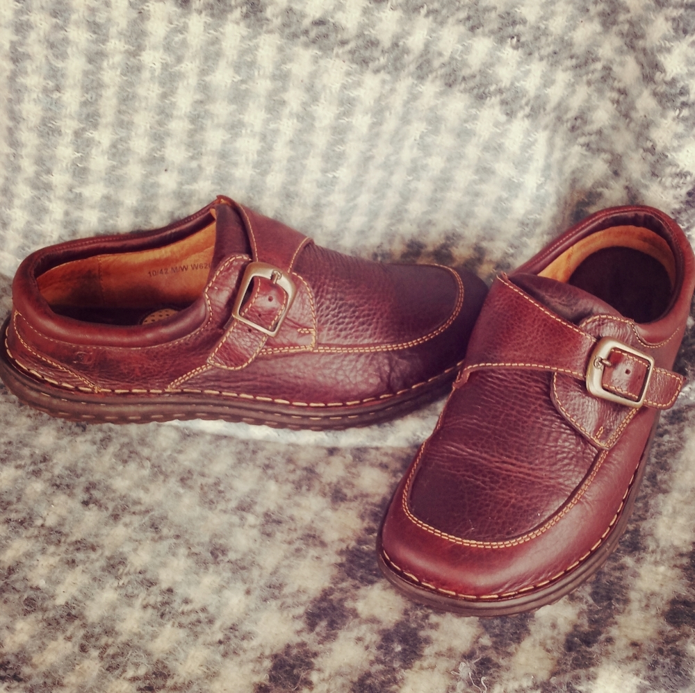 Born Loafers Brown Pebbled Leather Buckle St